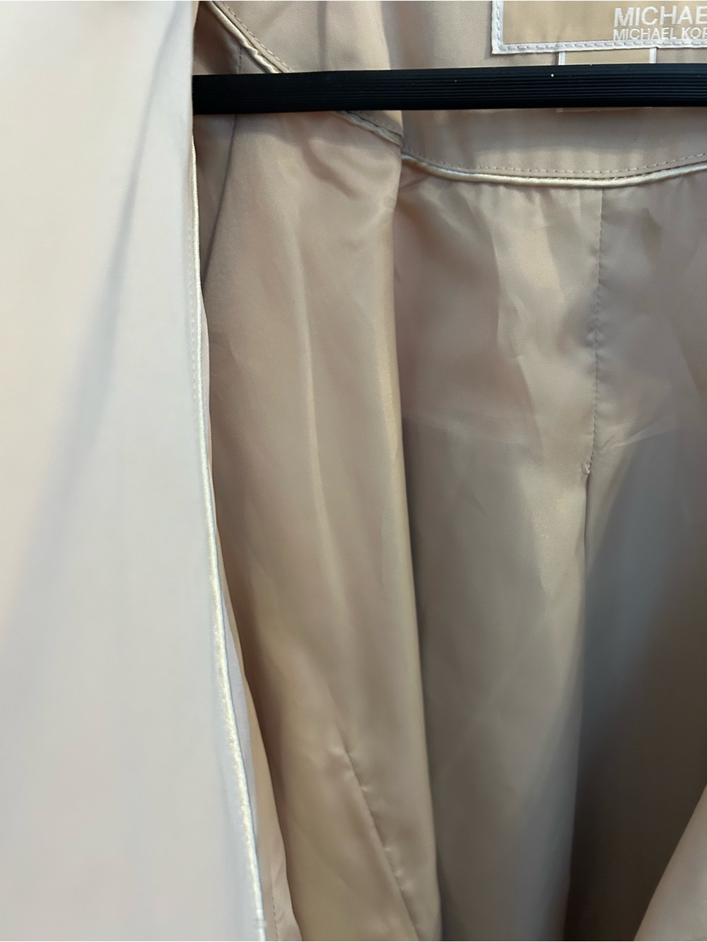 Michael Kors Light Beige Double-Breasted Trench with Notched Lapel - Picture 12 of 14